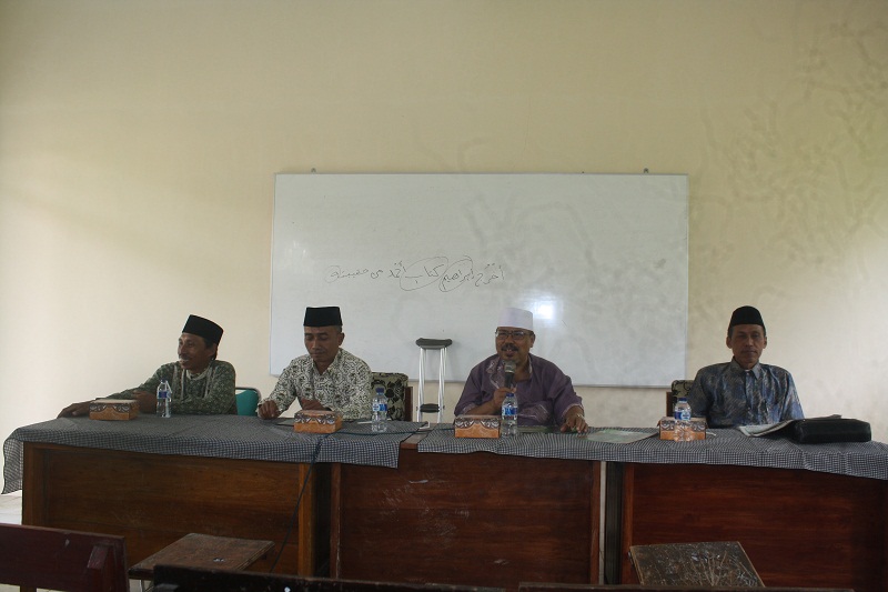 REKTOR SAMPAIKAN PERKEMBANGAN IAIS DI DEPAN ALUMNI