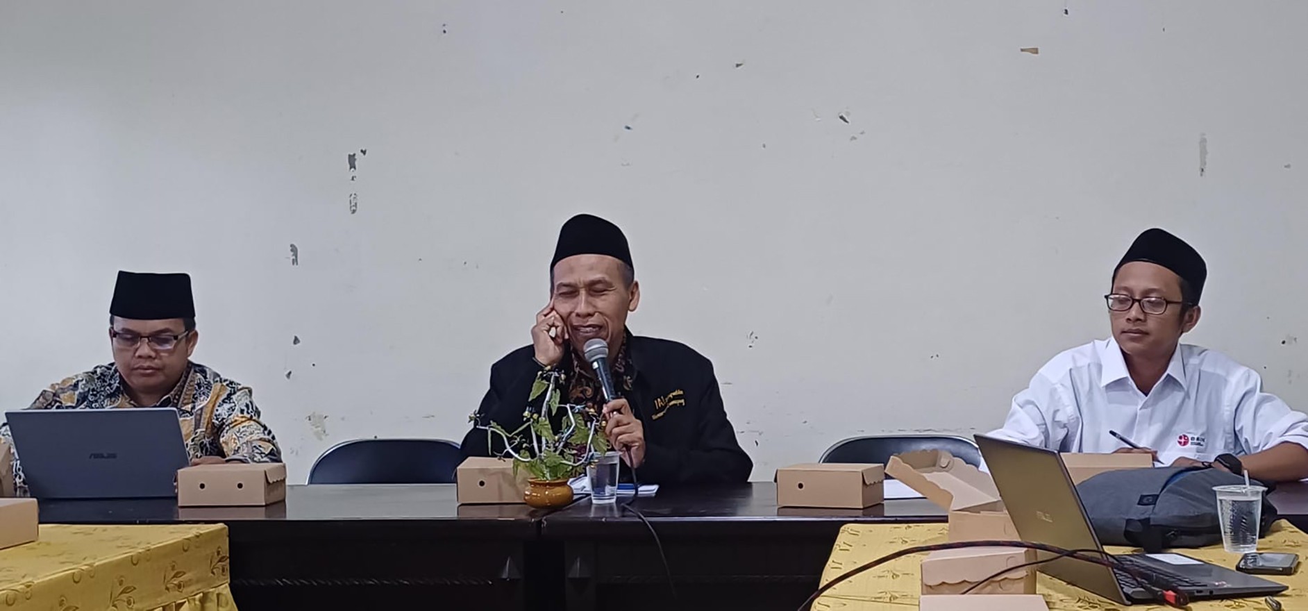 BEDAH JURNAL DAN PENINGKATAN KUALITAS JURNAL ILMIAH DI IAI SYARIFUDDIN