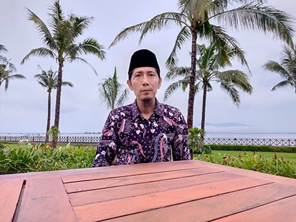 PERAN STRATEGIS GURU DALAM MEMBANGUN BANGSA YANG BERKEMAJUAN