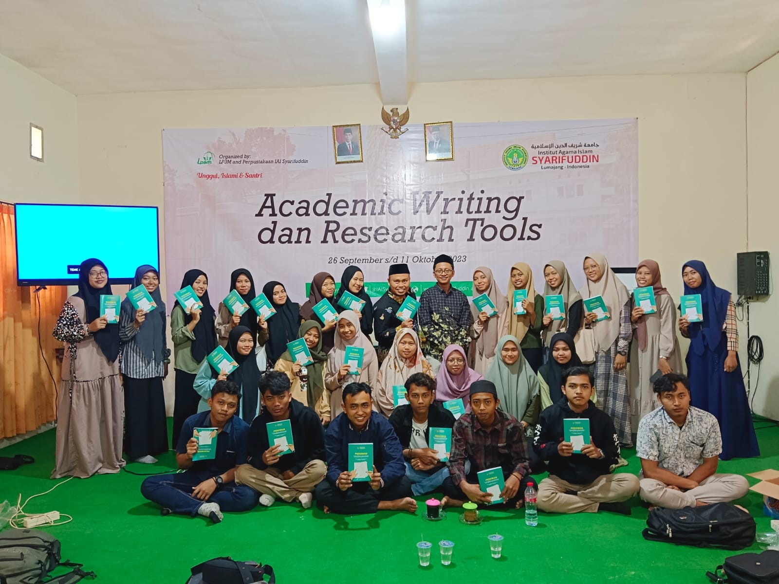 LP3M IAI SYARIFUDDIN GELAR ACADEMIC WRITING AND RESEACRH TOOLS