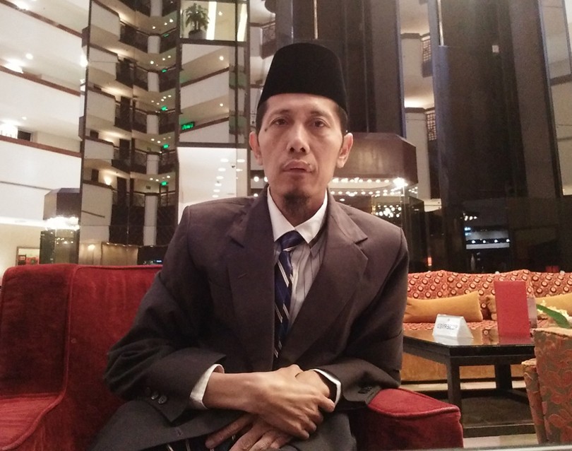 MENCETAK ILMUWAN TANGGUH DENGAN MEMBANGUN TRADISI PENELITIAN DOSEN