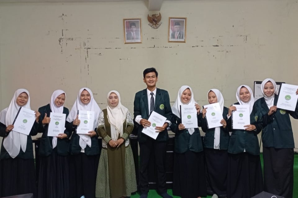 8 Mahasiswa FEBI Gelar Seminar Proposal Tahap 3