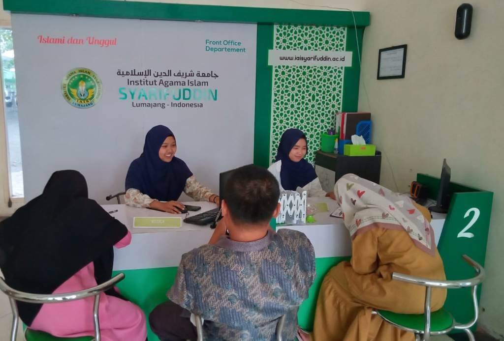 Calon Mahasiswa Baru IAI Syarifuddin Berdatangan Untuk Daftar Langsung