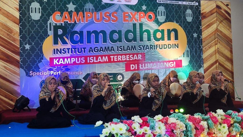 24 Group Sholawat MA/SMA dan SMK Ramaikan Festival Albanjari IAI Syarifuddin