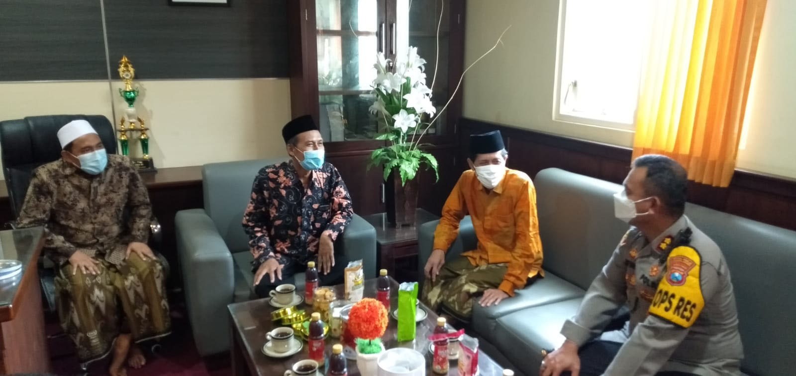 Kapolres Lumajang Gelar Silaturahmi ke IAI Syarifuddin