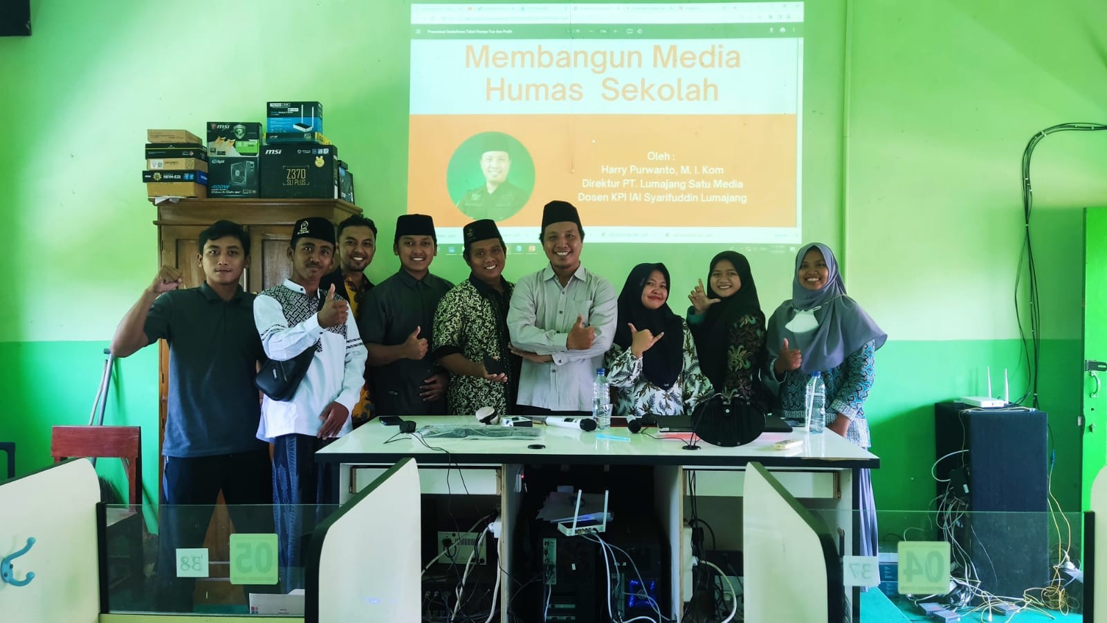 Dosen KPI IAI Syarifuddin Upgradding Media Humas PP Nurul Huda Tekung
